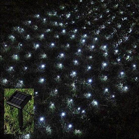 Instalatie de leduri cu incarcare solaraSolar Twist Lights